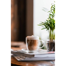 Szklanki termiczne ze spodkiem do kawy i herbaty Vialli Design AMO 250ml (4szt.) 27565 - miniatura 4