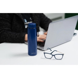 Butelka termiczna Vialli Design FUORI 500ml z uchwytem 12/24h (granatowa) - miniatura 4